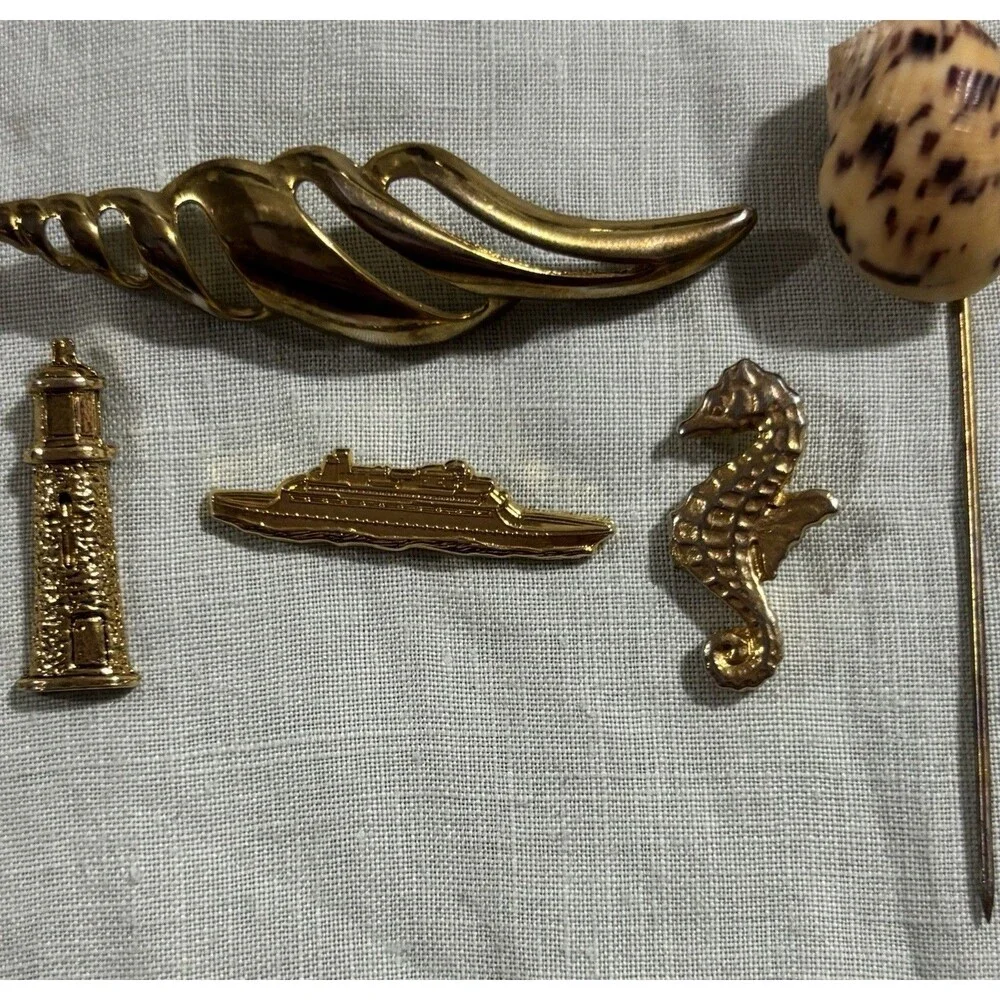 Sarah Coventry vintage piece
